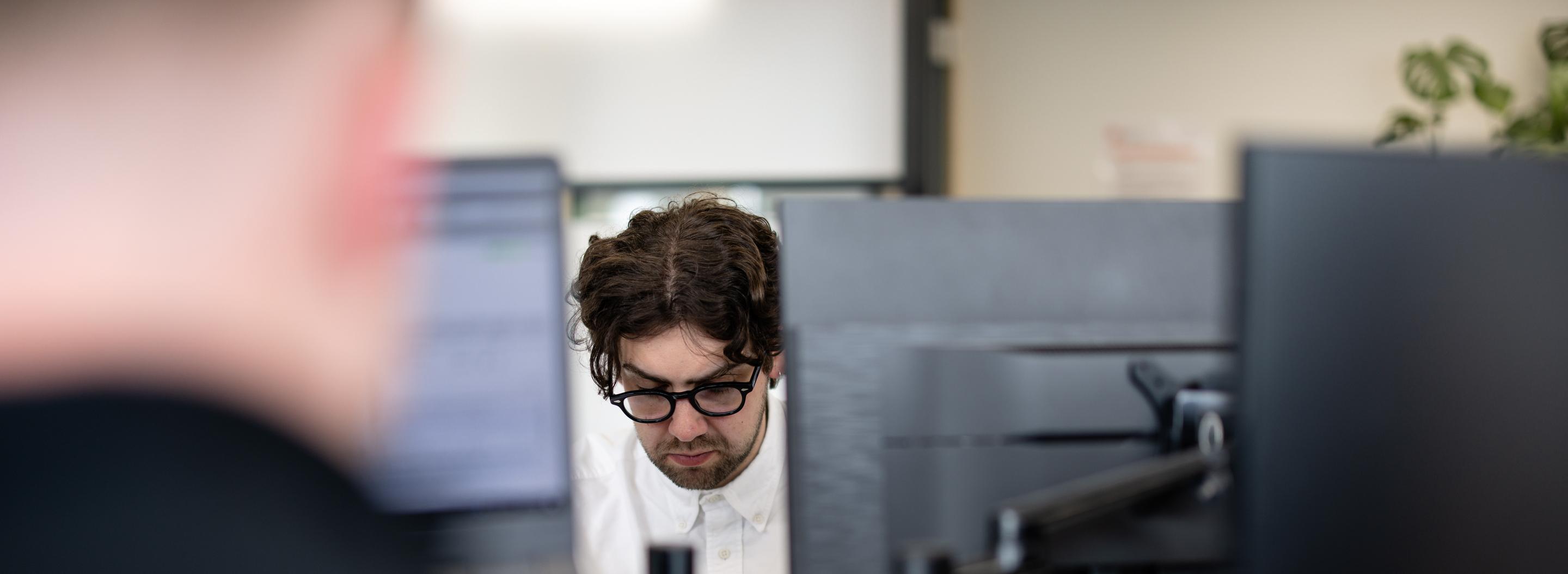 Job Hugging: Why More Employees Are Staying Put and What It Means for Hiring Managers