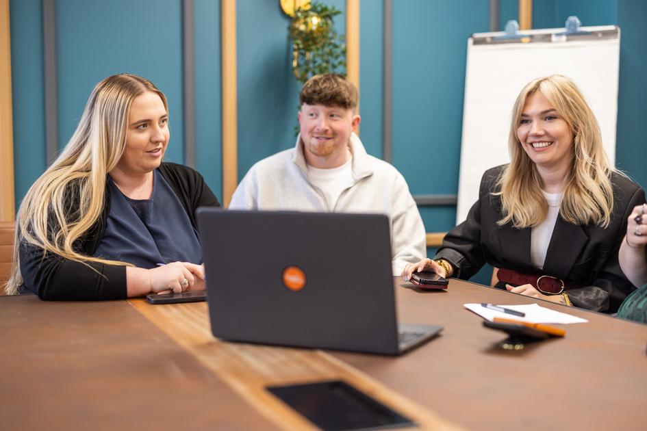 Working Flexibly vs Flexible Working: A Practical Guide for Employers